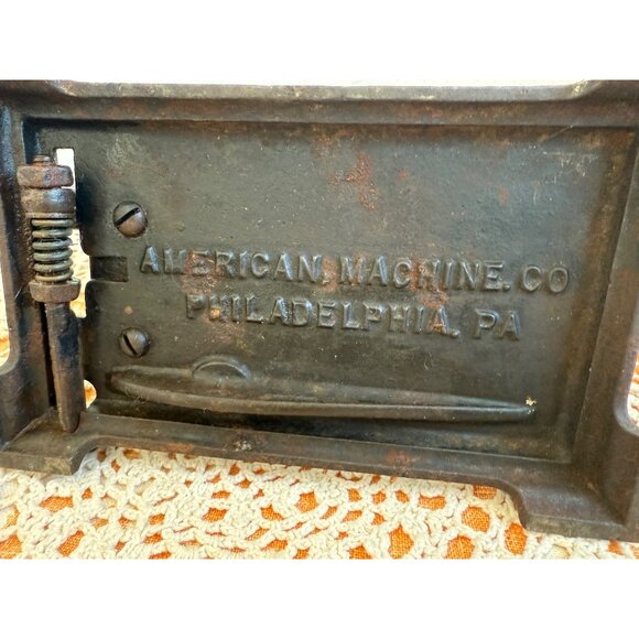 Antique 1800s' Eagle Hand Crank Fluting Iron Pleating Press Primitive - Picture 7 of 13